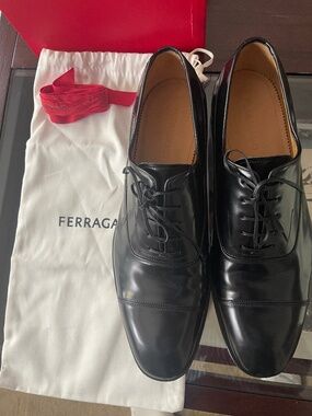 Ferragamo Oxford with Toe Cap - Black - Size 11 - Equivalent to a US Size 12
